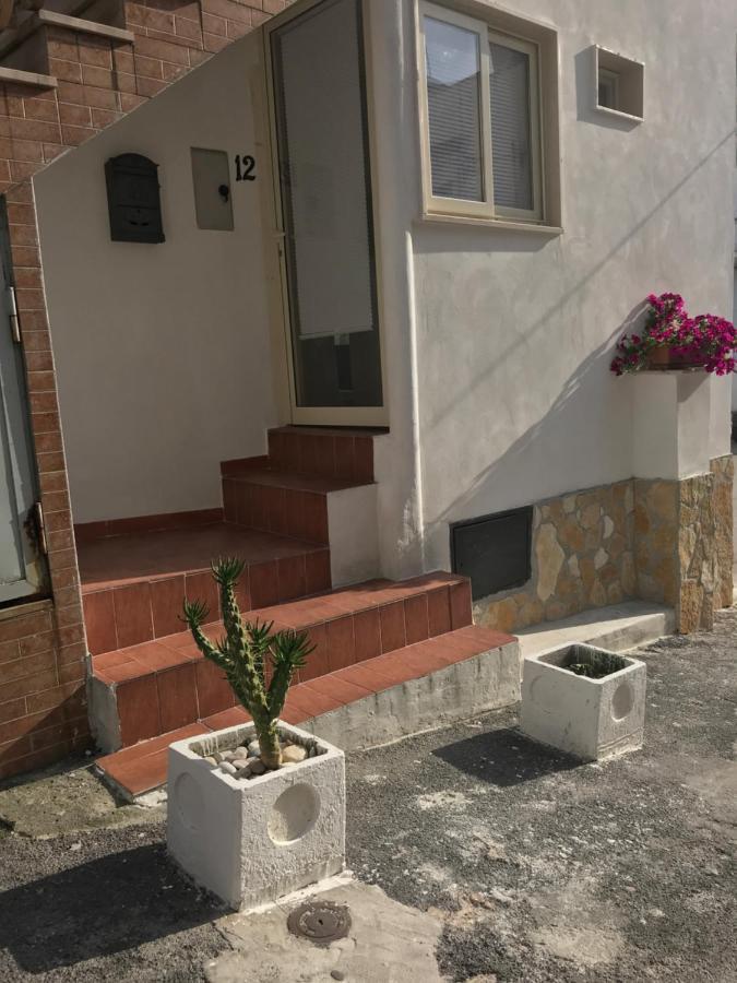 Casa Vacanze Flora Peschici Bagian luar foto